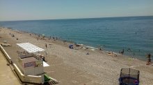 Вид на море и пляж Лоо с третьего этажа